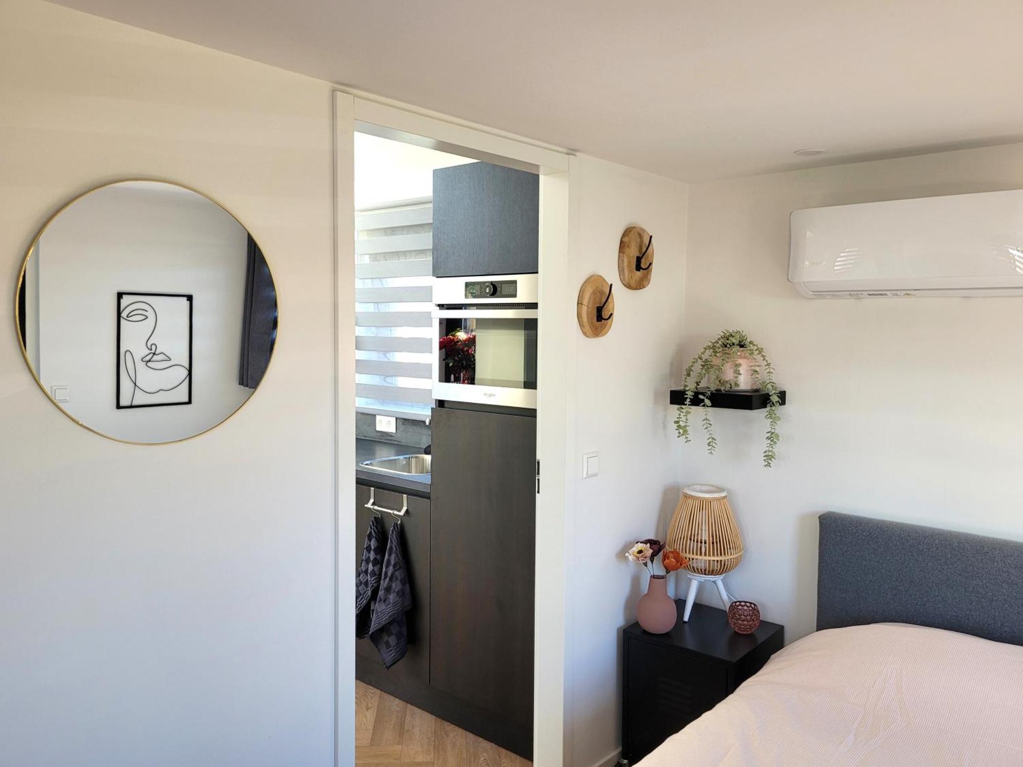 Tiny Zen House In Heinkenszand With Private Sauna, Airco, Outdoor Swimming Pool, Wifi And 2 Bedrooms ภายนอก รูปภาพ